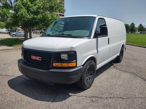 Used 2012 GMC Savana 1500 AWD image 2