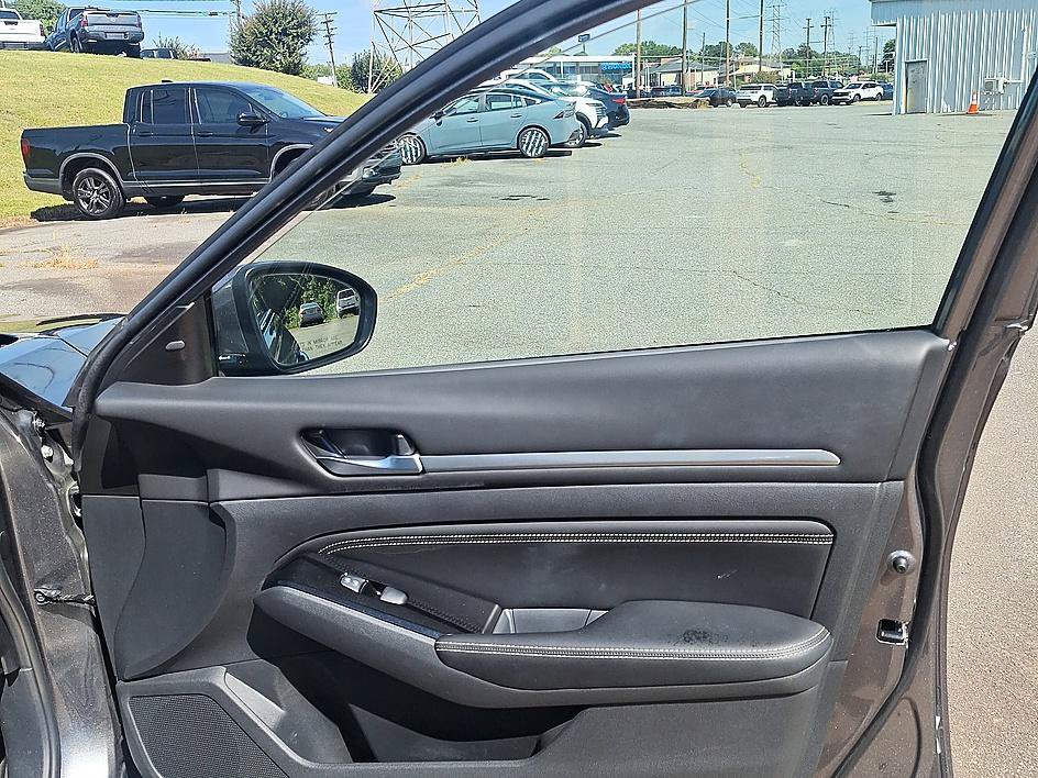 Used 2023 Nissan Altima 2.5 SL AWD/4WD image 26