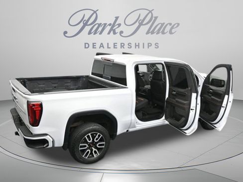 Used 2024 GMC Sierra 1500 AT4 w/ AT4 Preferred Package AWD/4WD image 18