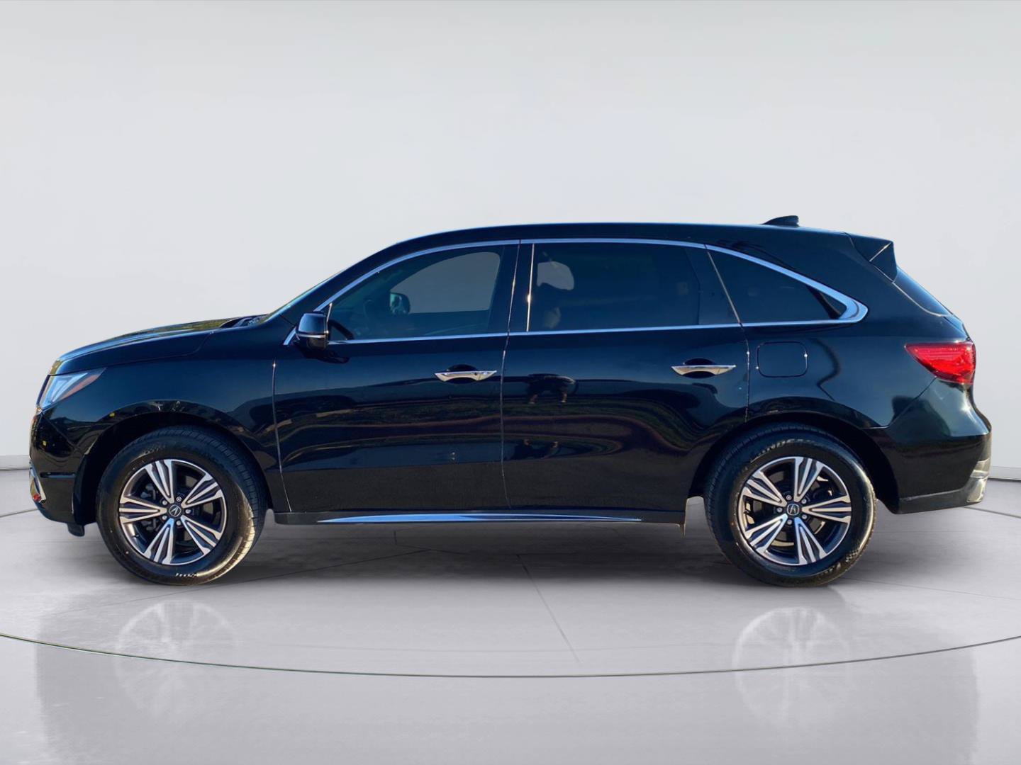 Used 2018 Acura MDX FWD image 2
