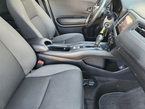 Certified 2022 Honda HR-V Sport image 13