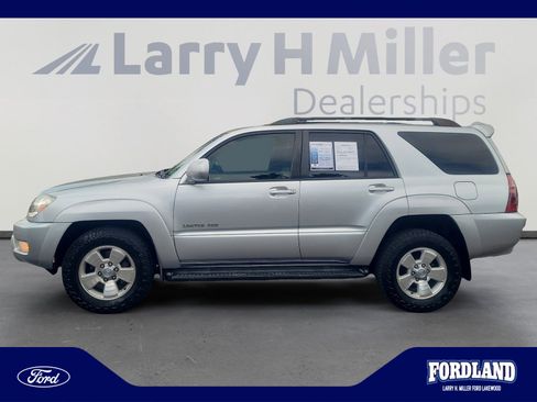 Used 2005 Toyota 4Runner Limited AWD/4WD image 2