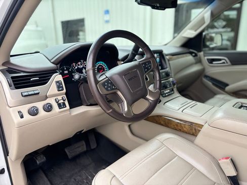 Used 2017 GMC Yukon Denali w/ Open Road Package image 10