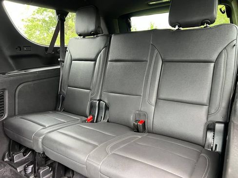 Used 2023 Chevrolet Suburban LT AWD/4WD image 5