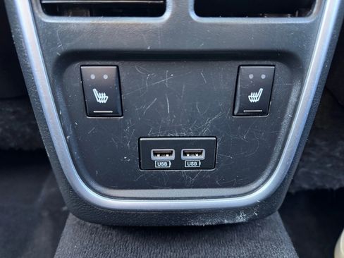 Used 2020 Chrysler 300 Limited image 25