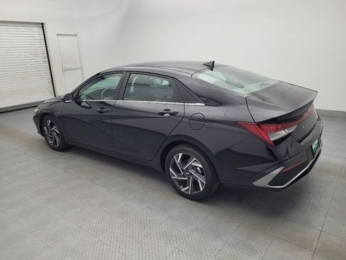 Used 2025 Hyundai Elantra SEL FWD image 3