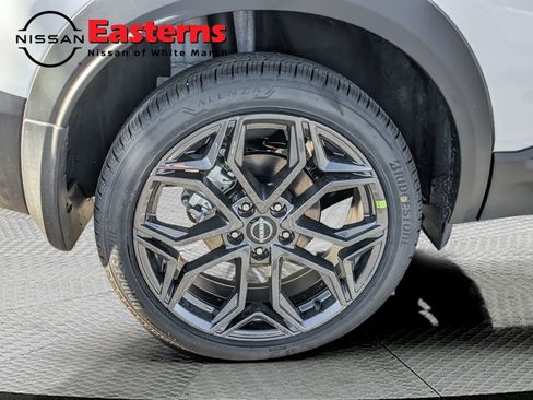 New 2026 Nissan Kicks SR w/ SR Premium Package FWD image 24