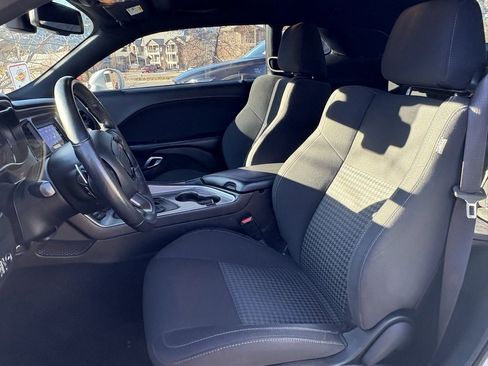 Used 2019 Dodge Challenger R/T w/ Driver Convenience Group image 15