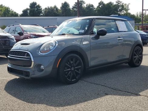 Used 2018 MINI Cooper S FWD image 3