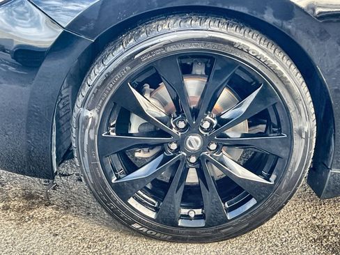 Used 2017 Nissan Maxima SR w/ Midnight Edition image 12