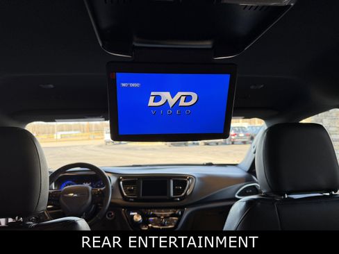 Used 2019 Chrysler Pacifica Touring-L w/ S Appearance Package image 21