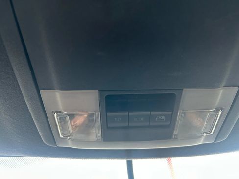 Used 2011 Ford F250 Lariat w/ Lariat Ultimate Pkg image 30