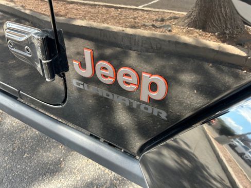 Used 2022 Jeep Gladiator Mojave w/ Trailer Tow Package AWD/4WD image 23