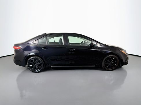 Used 2023 Toyota Corolla LE FWD image 11
