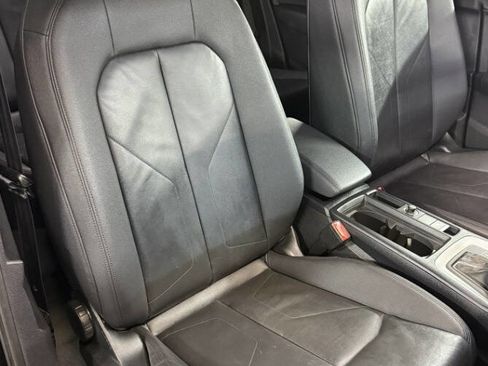 Used 2020 Audi Q3 2.0T Premium w/ Convenience Package image 8