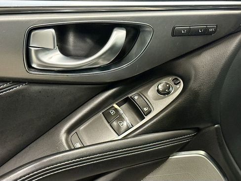 Used 2017 INFINITI Q60 2.0t w/ Premium Plus Package 2.0T AWD/4WD image 20