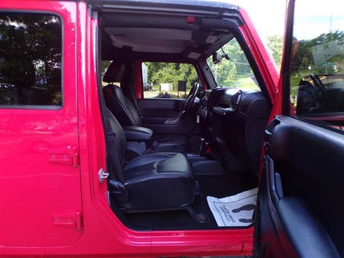Used 2013 Jeep Wrangler Unlimited Sport AWD/4WD image 17