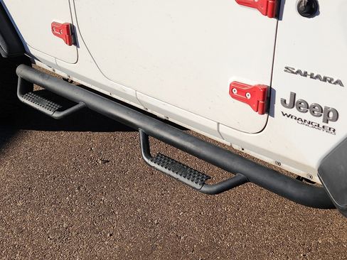 Used 2019 Jeep Wrangler Unlimited Sahara image 10