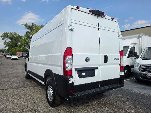 Used 2025 RAM ProMaster 2500 w/ Convenience Group FWD image 7