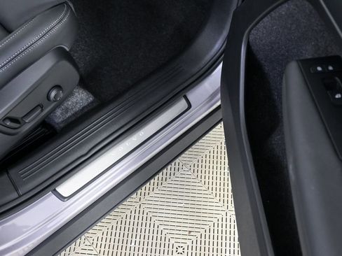 Used 2026 Volvo XC40 B4 Plus w/ Protection Package Premier image 25