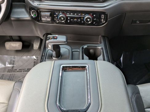 Used 2022 Chevrolet Silverado 1500 ZR2 w/ Technology Package image 20