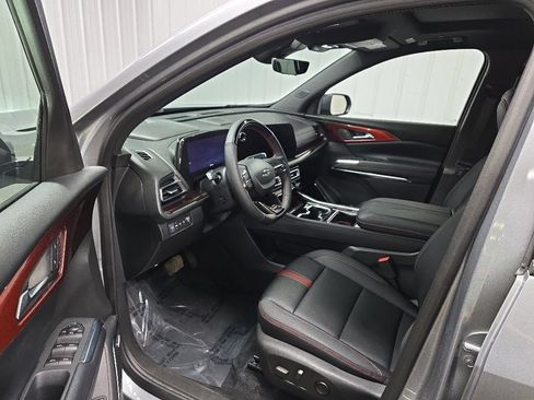 Used 2026 Chevrolet Traverse RS AWD/4WD image 29