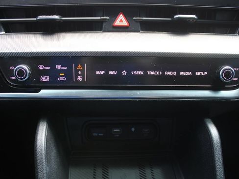 Used 2024 Kia Sportage SX FWD image 44