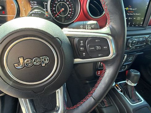 Used 2022 Jeep Gladiator Rubicon w/ LED Lighting Group AWD/4WD image 28