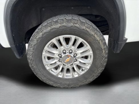 Used 2021 Chevrolet Silverado 2500 High Country w/ Z71 Off-Road Package image 57