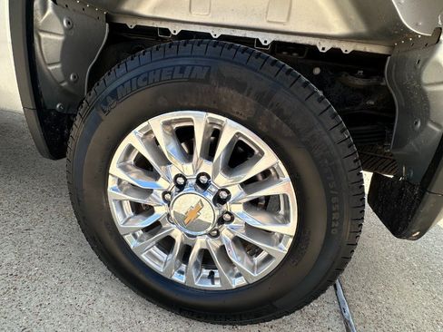 Used 2022 Chevrolet Silverado 3500 High Country AWD/4WD image 28