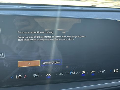 New 2025 Chevrolet Traverse LT w/ Driver Confidence Package image 26