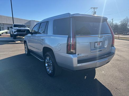 Used 2019 Cadillac Escalade 4WD image 9