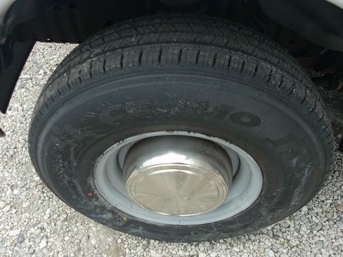 Used 2003 Ford E-250 and Econoline 250 Extended RWD image 36