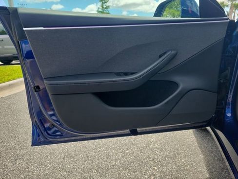 Used 2025 Tesla Model 3 Long Range RWD image 16