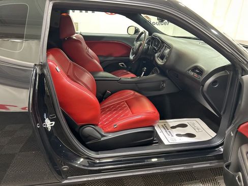 Used 2022 Dodge Challenger R/T Scat Pack w/ Dynamics Package RWD image 14