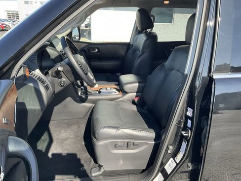 Used 2024 Nissan Armada SL image 10