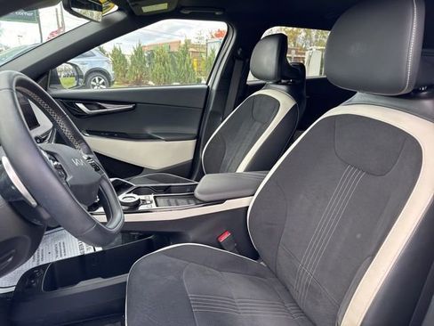 Used 2022 Kia EV6 GT-Line w/ GT-Line Suede Seat Package image 10