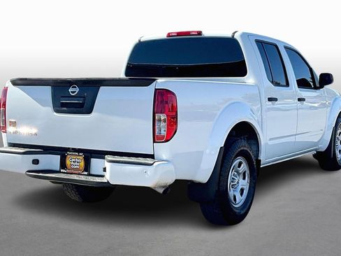 Used 2019 Nissan Frontier S image 2