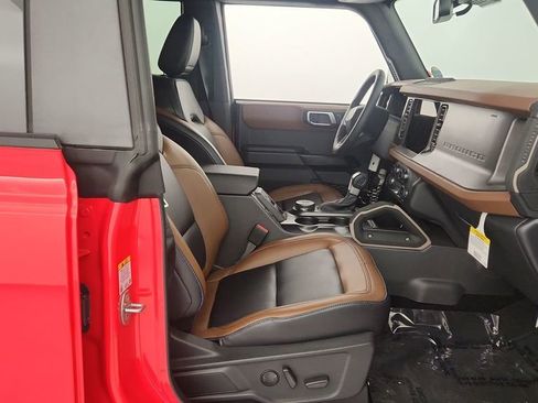 New 2024 Ford Bronco Outer Banks image 34