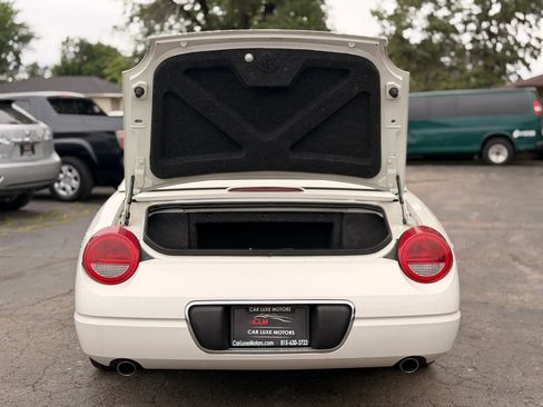 Used 2002 Ford Thunderbird RWD image 12