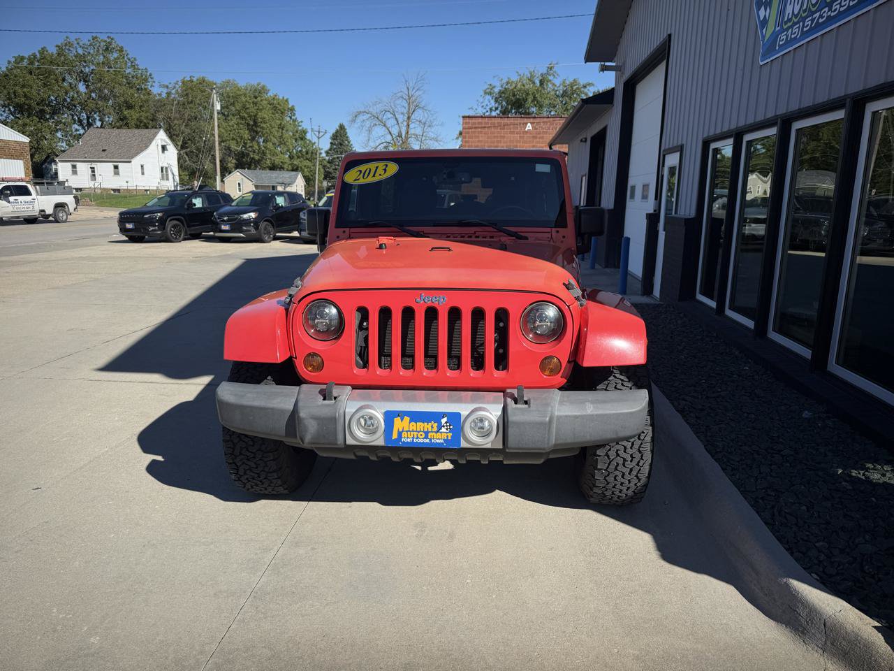 Used 2013 Jeep Wrangler Unlimited Sahara w/ Dual Top Group AWD/4WD image 2