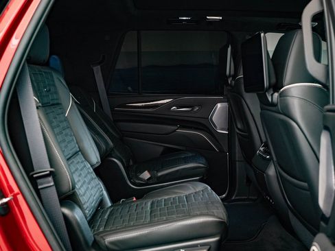 Used 2024 Cadillac Escalade Sport Platinum image 49