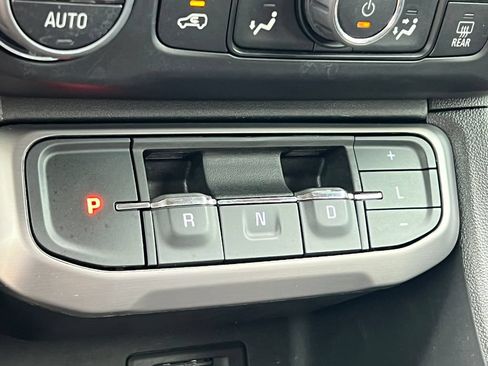 Used 2023 GMC Acadia AT4 w/ Technology Package AWD/4WD image 29