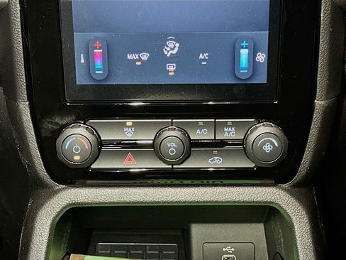 New 2025 Ford Ranger XLT w/ FX4 Off-Road Package AWD/4WD image 12