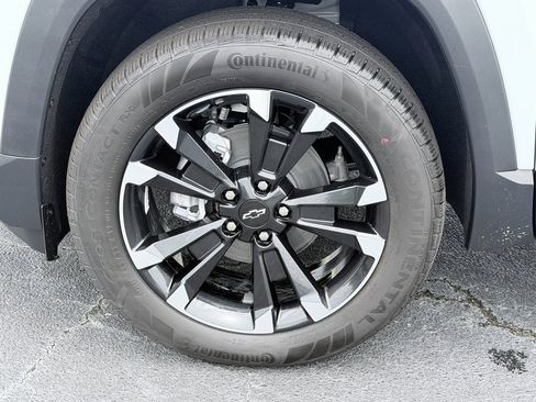 New 2026 Chevrolet Equinox RS w/ Convenience Package III FWD image 37