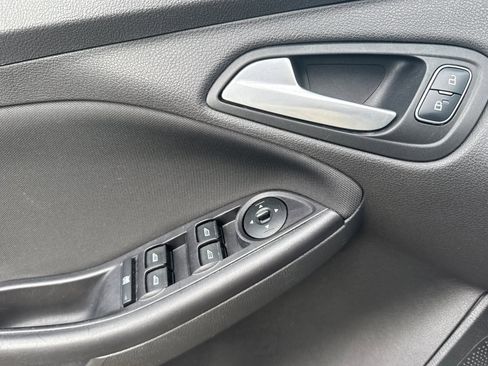 Used 2016 Ford Focus SE image 12