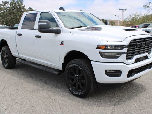 New 2026 RAM 2500 Tradesman AWD/4WD image 3