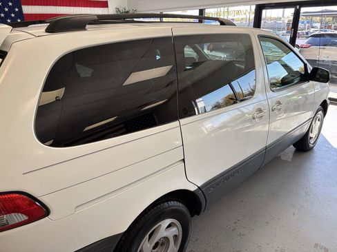 Used 2003 Toyota Sienna CE image 11