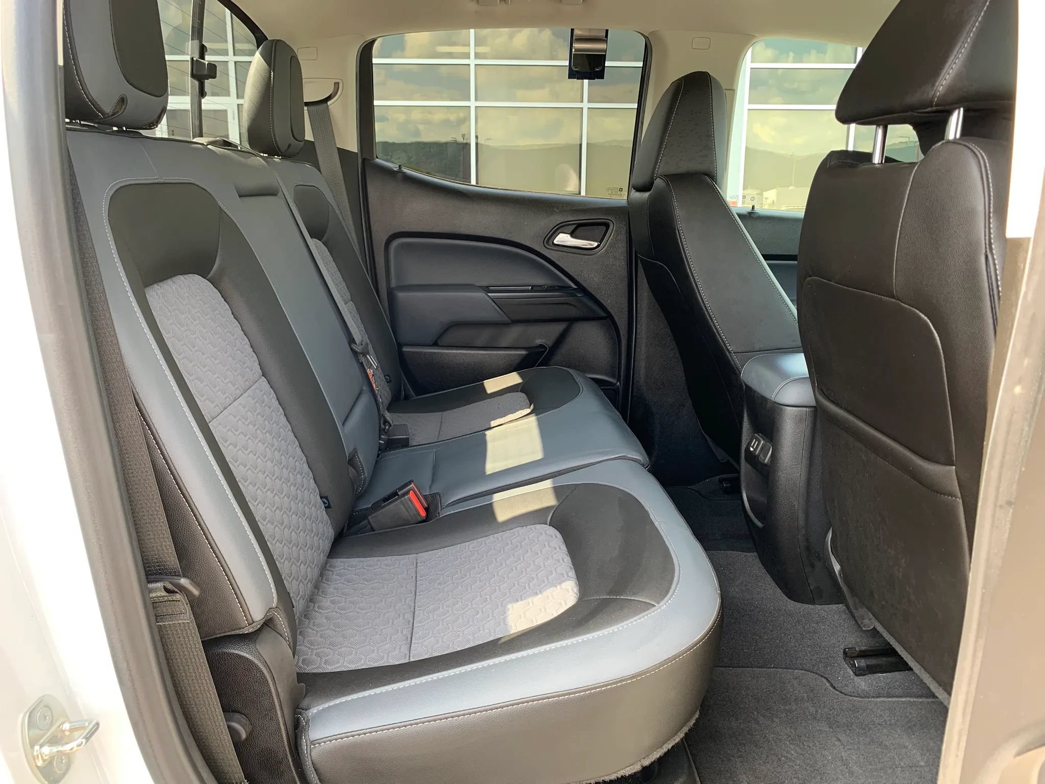 Used 2019 Chevrolet Colorado Z71 AWD/4WD image 28