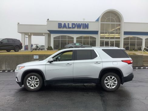 Used 2018 Chevrolet Traverse LT image 4